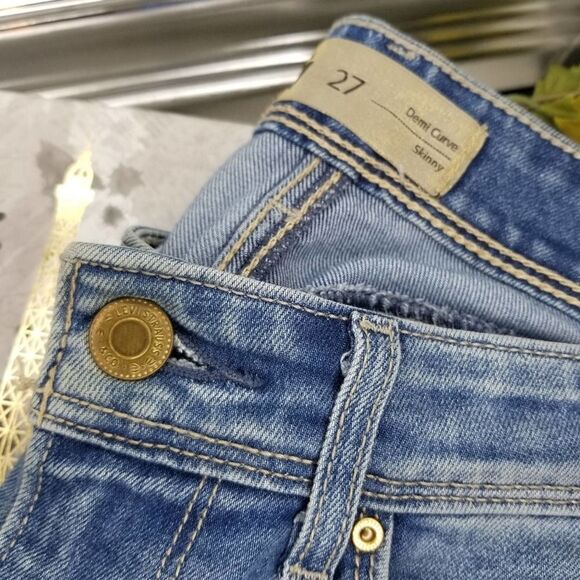 Levi's Revel Shaping Demi Curve Skinny Jeans - Picture 2 of 14